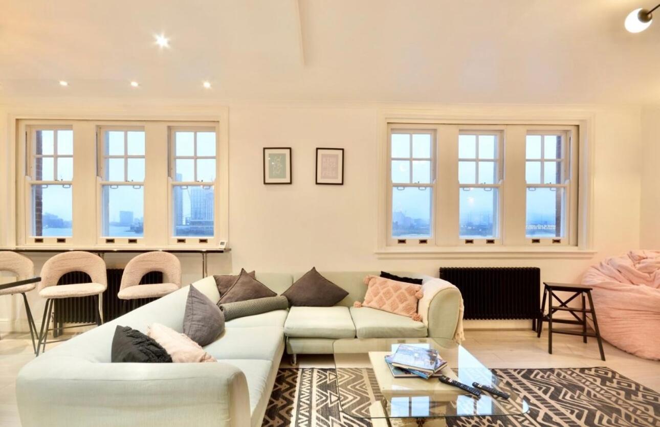 3 X Bedroom Riverside Flat With Hot Tub On Roof Terrace London Bagian luar foto
